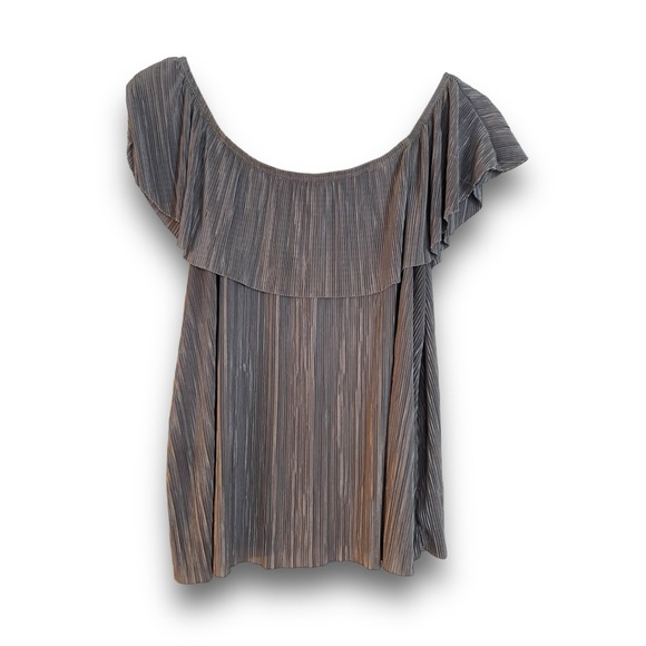 Off-shoulder Metallic top - Picture 2 of 4